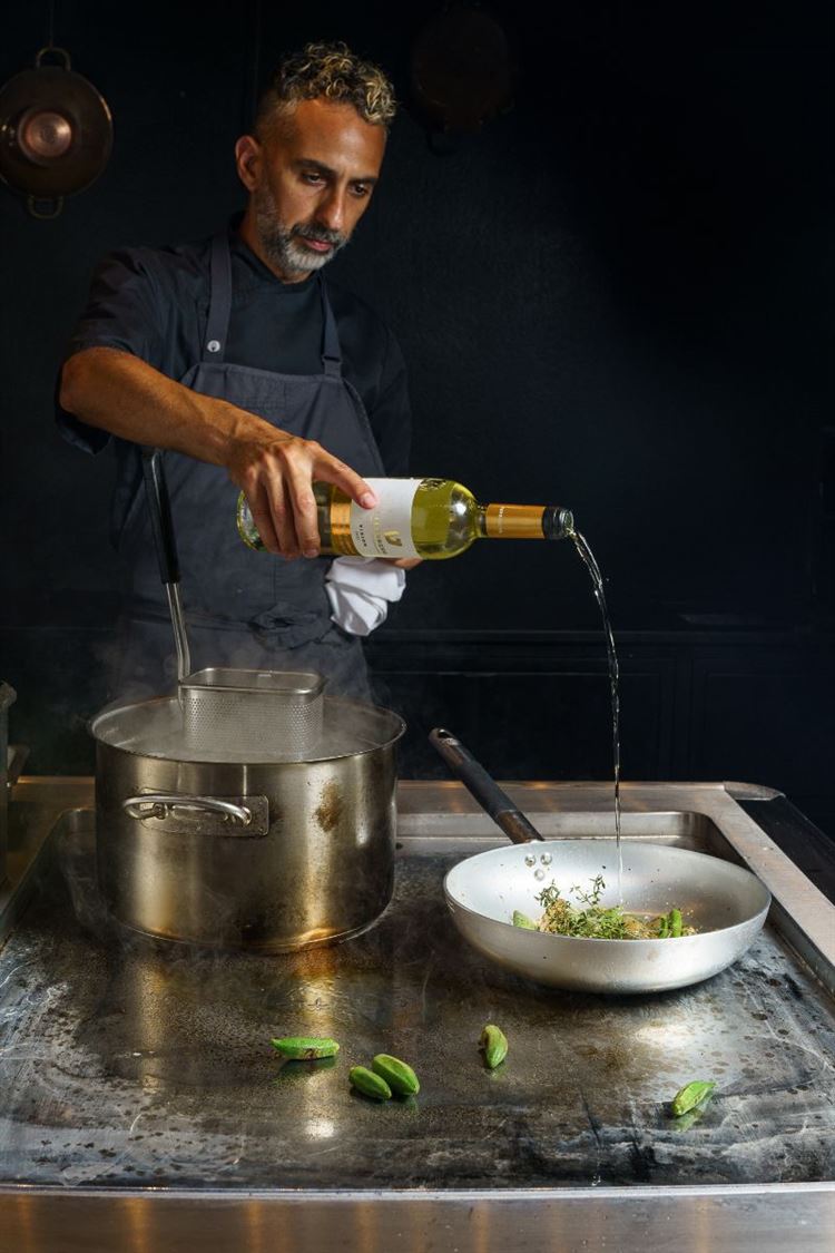 השף דודו אלמקייס מביא קולינריה חדשה למתחם גבריאל תרבות אירוח (צילום: גבריאל)