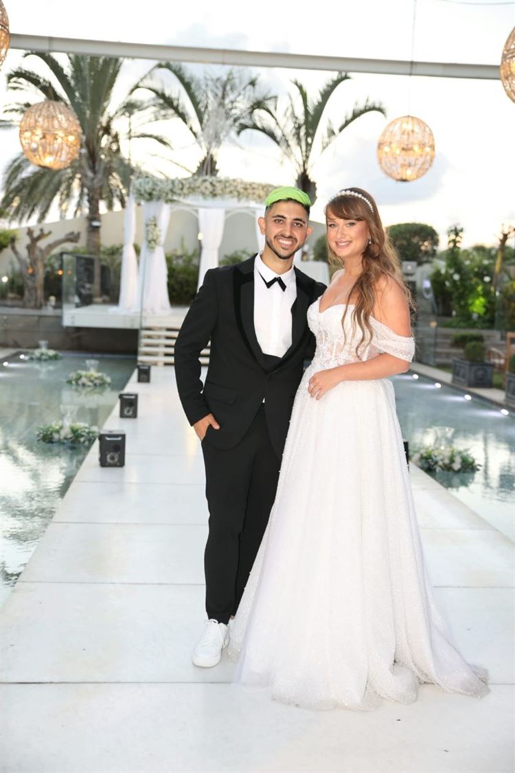 החופה על המים. הזוג במתחם האירועים קאלה (צילום: ghefen@ אור גפן)