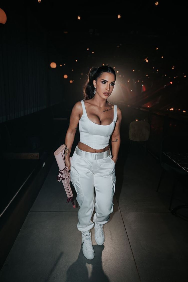 יאפ, זה הלוק השני והמלהיב מאת יניב פרסי (צילום: שי בוזגלו Your story wedd)