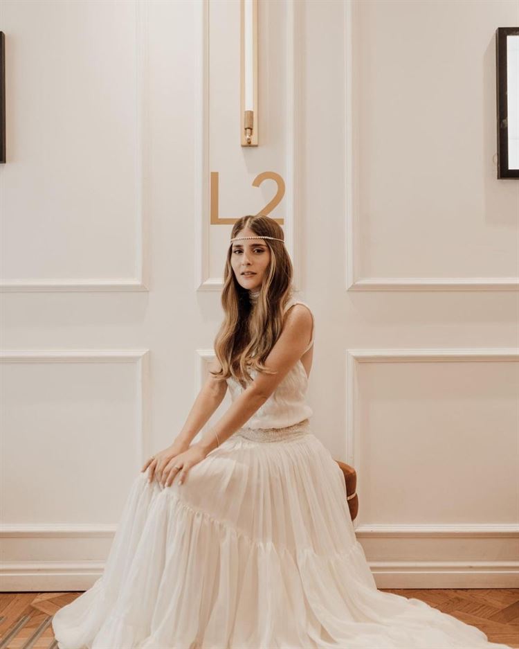 אייר בשמלה של המעצבת ענבל דרור (צילום: עידו סיטבון)