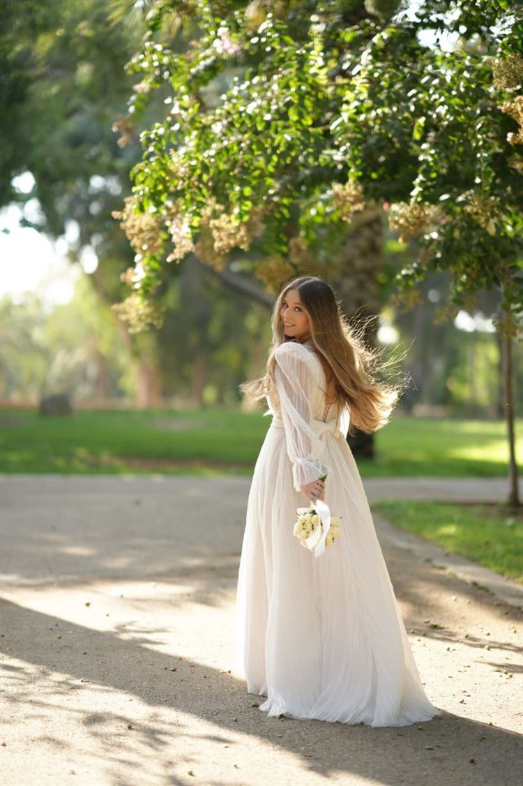 שמלת הכלה מסטודיו עמנואל (צילום: לירון אטדגי)