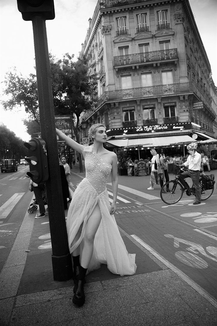 קולקציית 2023 של מעצבת שמלות הכלה ליז מרטינז (צילום: דודי חסון)