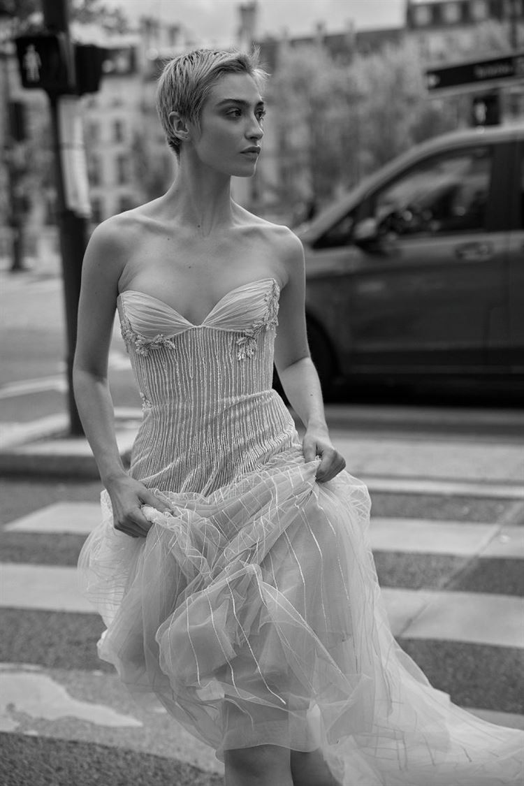 קולקציית 2023 של מעצבת שמלות הכלה ליז מרטינז (צילום: דודי חסון)