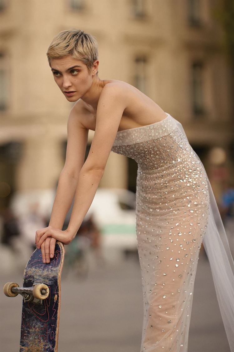 קולקציית 2023 של מעצבת שמלות הכלה ליז מרטינז (צילום: דודי חסון)