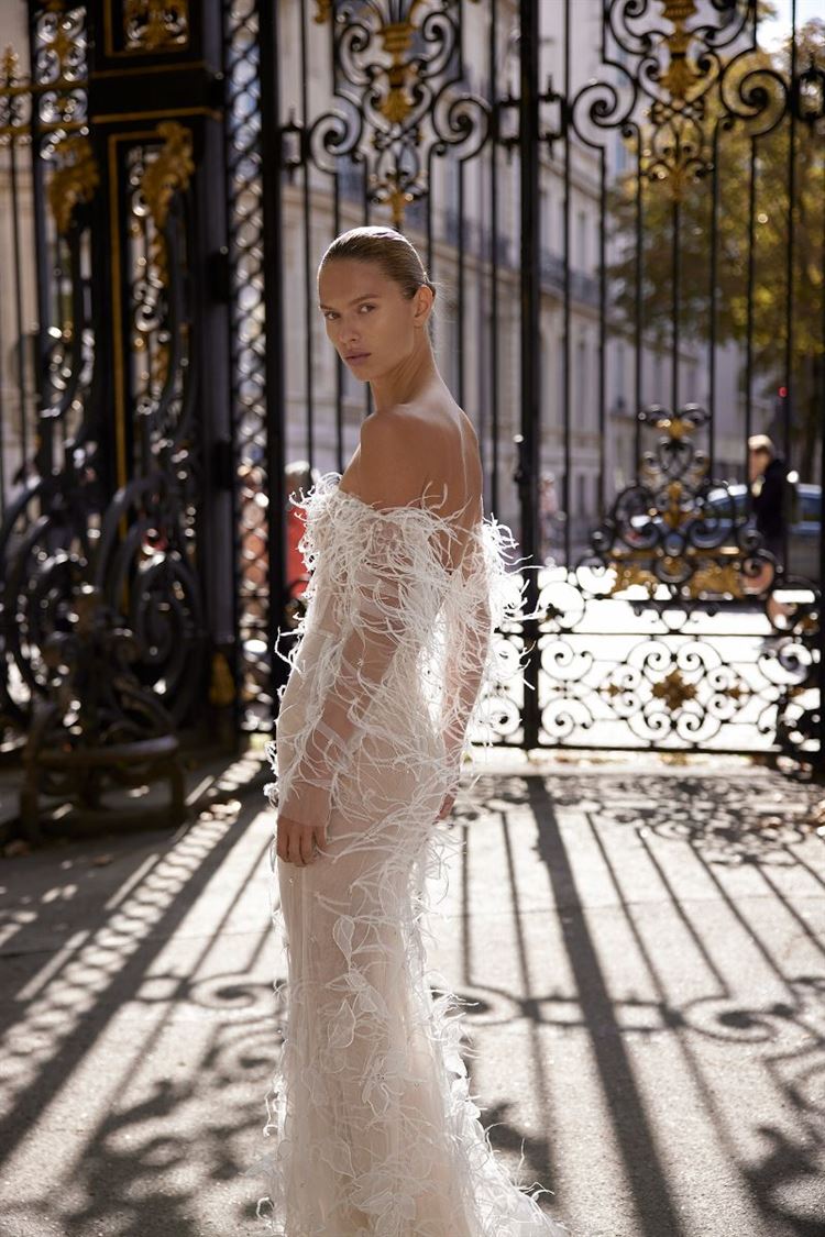 קולקציית 2023 של מעצבת שמלות הכלה ליז מרטינז (צילום: דודי חסון)