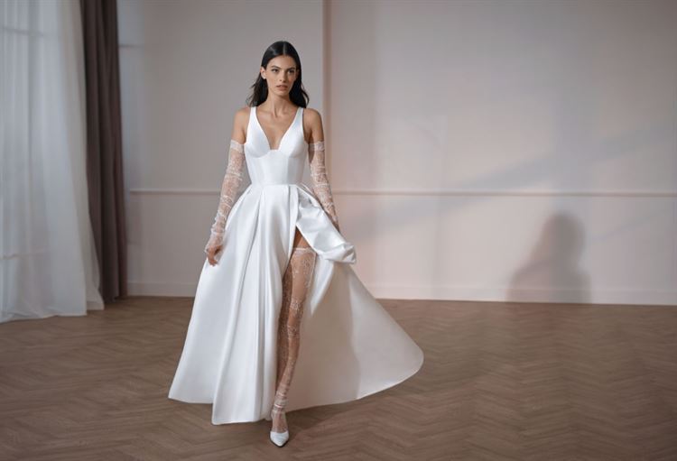 קולקציית סתיו 2023 של מעצבת שמלות הכלה לי גרבנאו (צילום: אייל נבו)