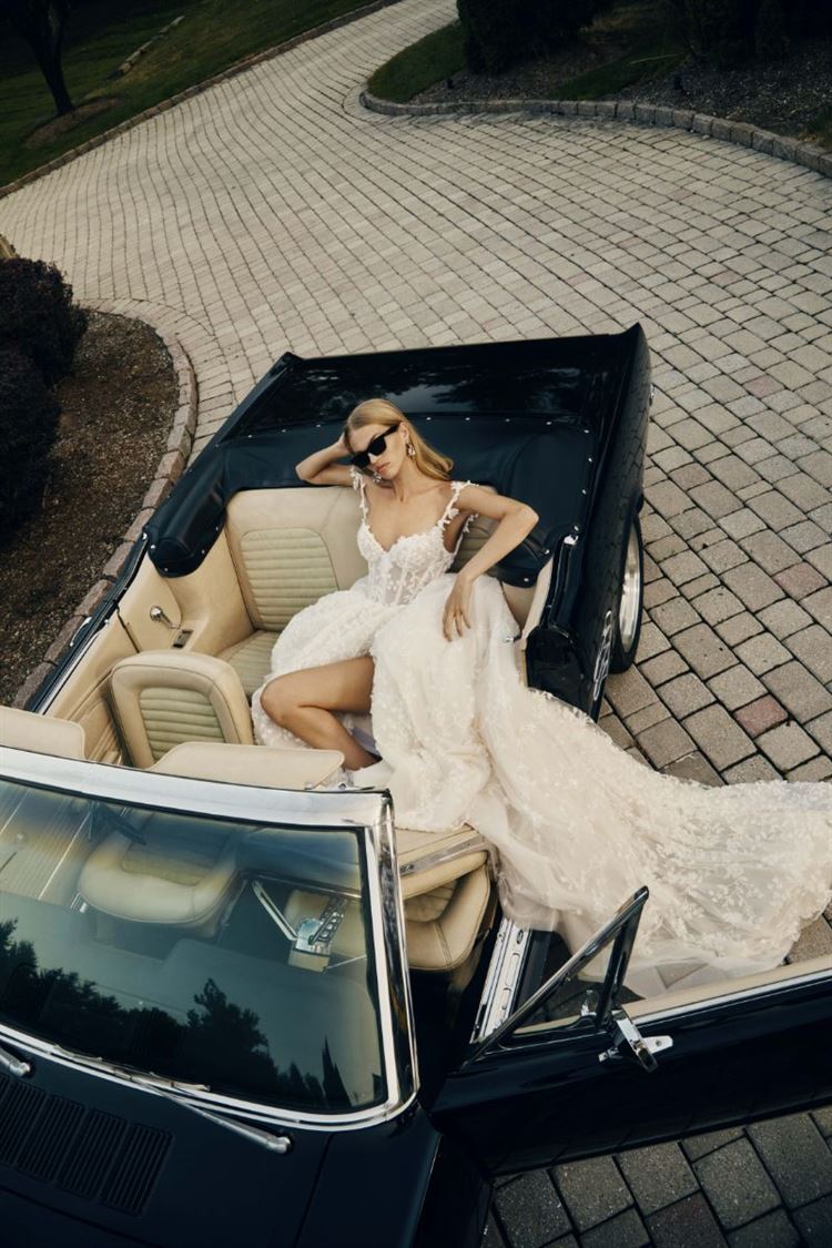 קולקציית ICONIC של מעצבת שמלות הכלה גליה להב (צילום: בנג׳ו אווארס)