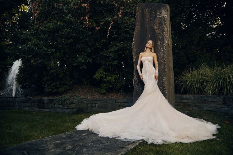 קולקציית ICONIC של מעצבת שמלות הכלה גליה להב (צילום: בנג׳ו אווארס)