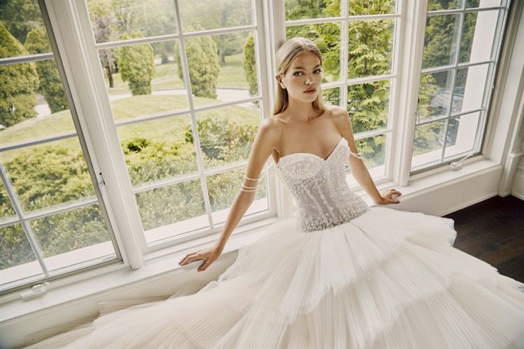 קולקציית ICONIC של מעצבת שמלות הכלה גליה להב (צילום: בנג׳ו אווארס)