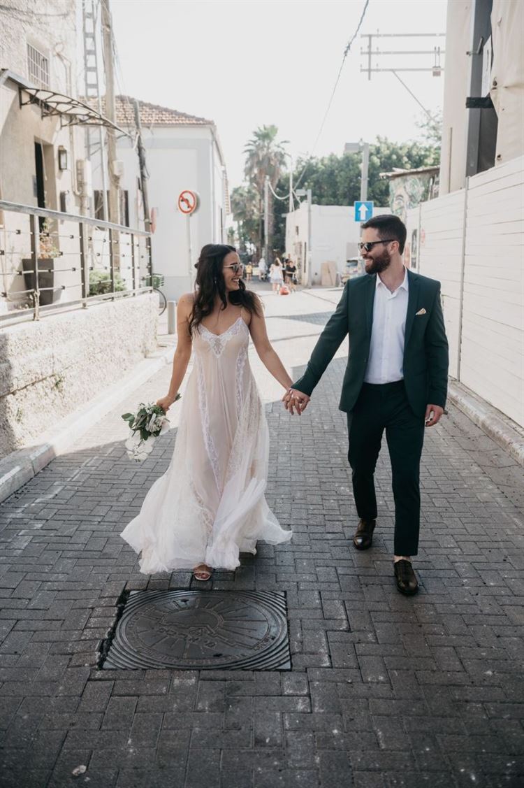 טל בשמלת כלה של ויוי בלאיש (צילום: איתמר כהן)