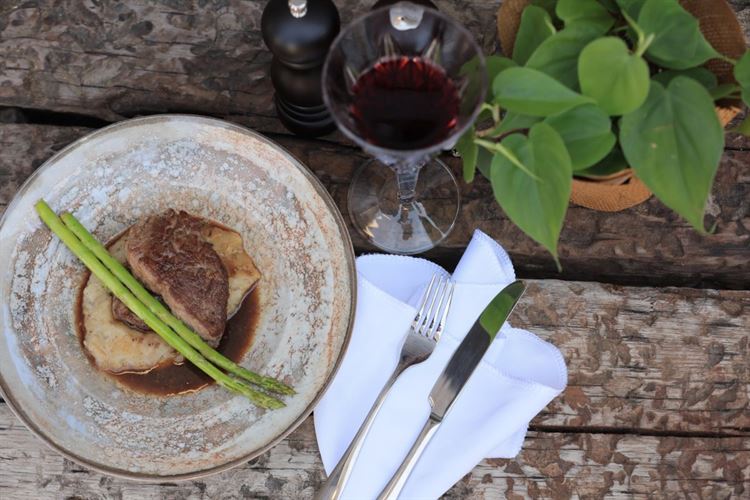 הצצה אל מתחם האירועים 'מיקה' (צילום: וואלה! מזל טוב)