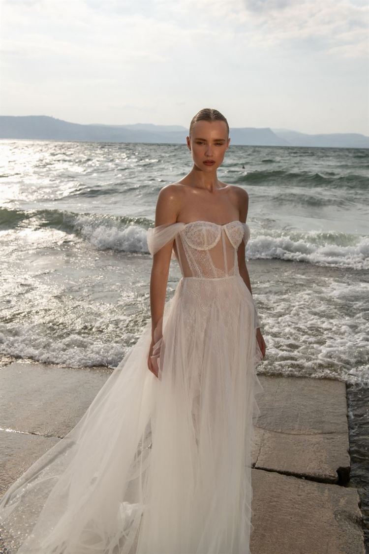 קולקציית הביכורים של דניאל אברהם (צילום: לי אגמון)