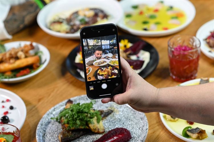 תפריט 2023 של טרויה (צילום: וואלה! מזל טוב)