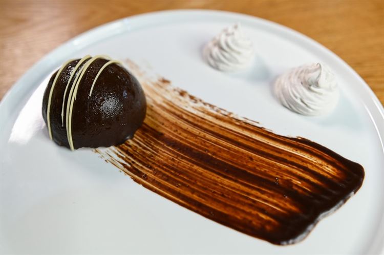 תפריט 2023 של טרויה (צילום: וואלה! מזל טוב)