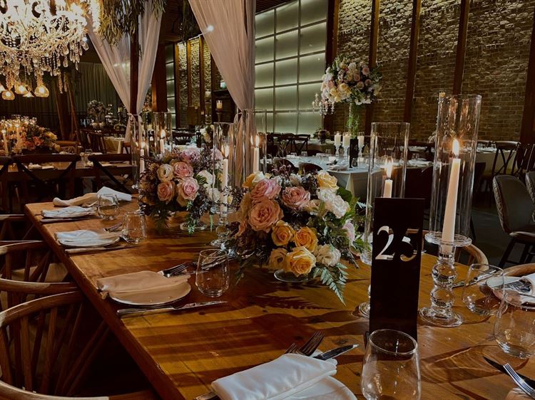 החתונה של עופרי ארד ושני ברגר במתחם האירועים אלכסנדר (צילום: וואלה! מזל טוב)