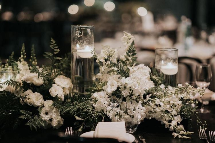 עיצוב השולחן במתחם הטרמינל. החתונה של רביד וערן (צילום: your story wedding)