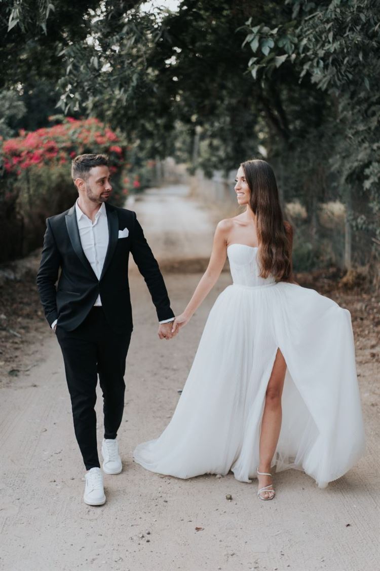 שמלת הכלה של המעצבת מורן טובול (צילום: your story)