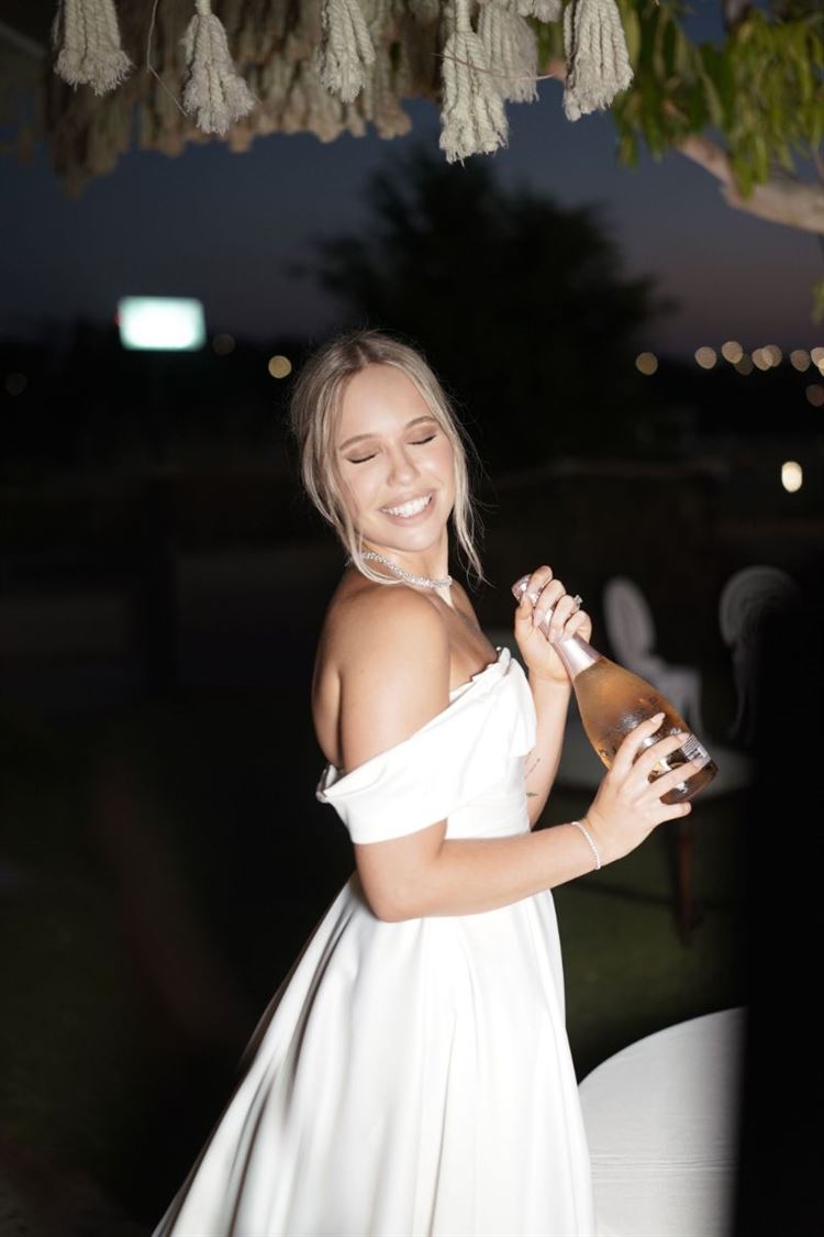 החתונה של נועה ועומר (צילום: מיקי סויסה)