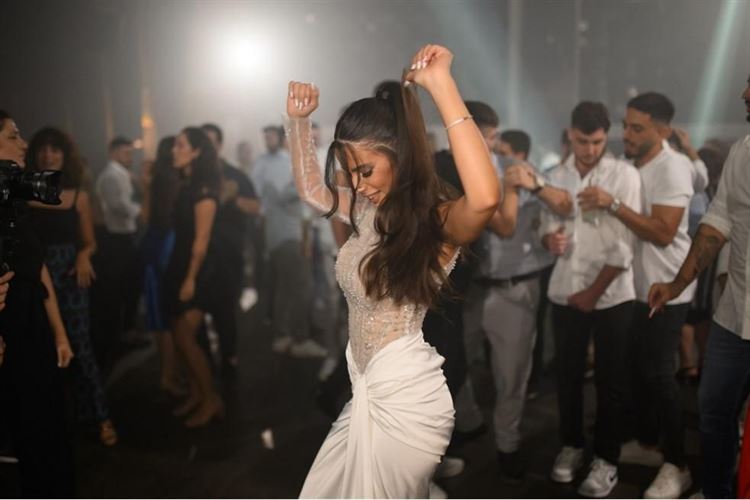 החתונה של ענבל חכמון ומארו ג'נח צילום: אלעד סאסי)