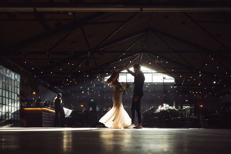 החתונה של נטלי פיץ ושי מסינטר (צילום: pacana weddings)