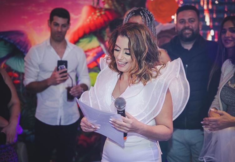 חתונה בקונספט אליס בארץ הפלאות (צילום: אוהד בן יהודה)