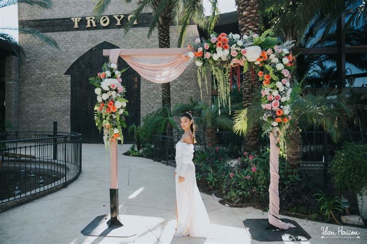 חתונת שישי בצהריים במתחם האירועים 'טרויה' (צילום: וואלה! מזל טוב)