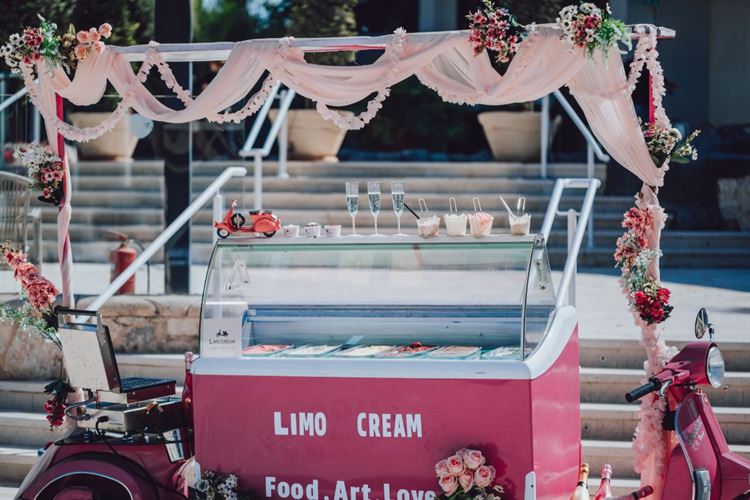 חתונת שישי בצהריים במתחם האירועים 'דוריה' (צילום: וואלה! מזל טוב)