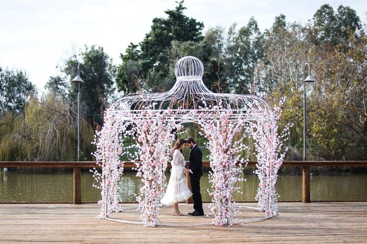 החופה של מתחם האירועים 'חוות רונית' (צילום: וואלה! מזל טוב)