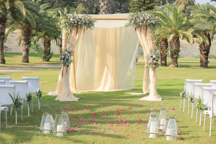 החופה של מתחם האירועים מיקה (צילום: יחצ)