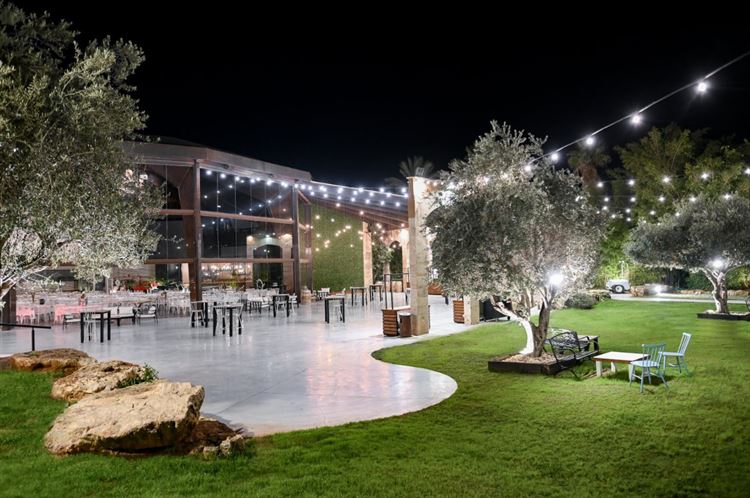 גן הפסטורלי שמשתרע על 2 דונם (צילום: וואלה! מזל טוב)