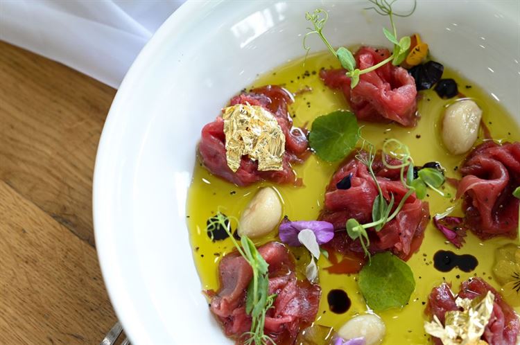 התפריט החדש של מתחם האירועים 'סקיי גארדן' (צילום: וואלה מזל טוב)