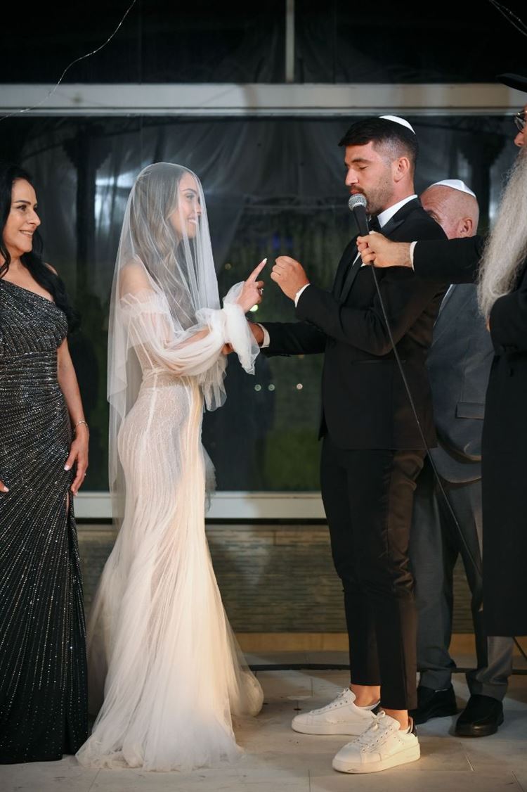 החתונה של ליאור גרפי ואביב סולומון (צילום: עידו סיטבון)