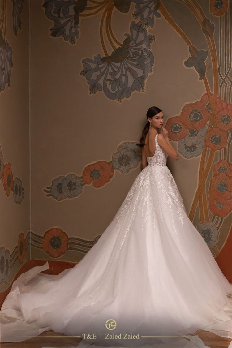 גן עדן של שמלות: הכירו את T&E FASHION 5