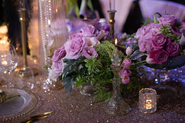 פשוט לקחת מהזר שרכשתם ולעטר גם את הכיסא (צילום: וואלה! מזל טוב)