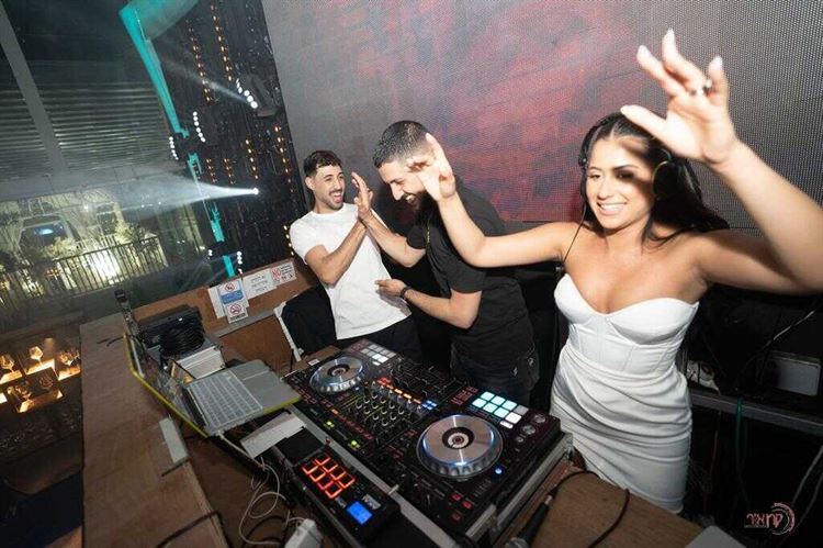 החתונה של יקיר ושיר (צילום: אבי בוטבול, קרן אור)