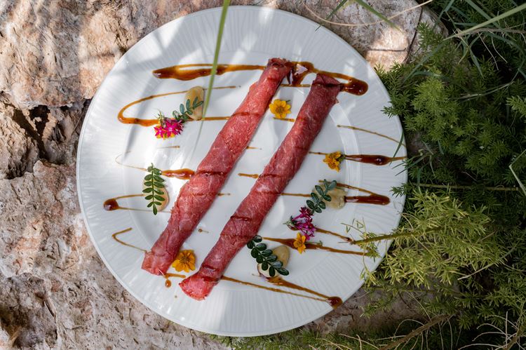 קרפצ'יו פילה בקר (צילום: וואלה! מזל טוב)