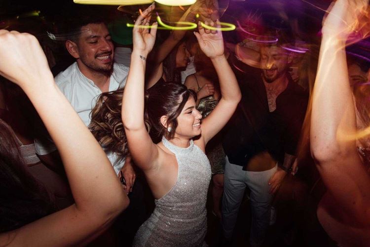 החתונה של יובל ואבי (צילום: stories photography)