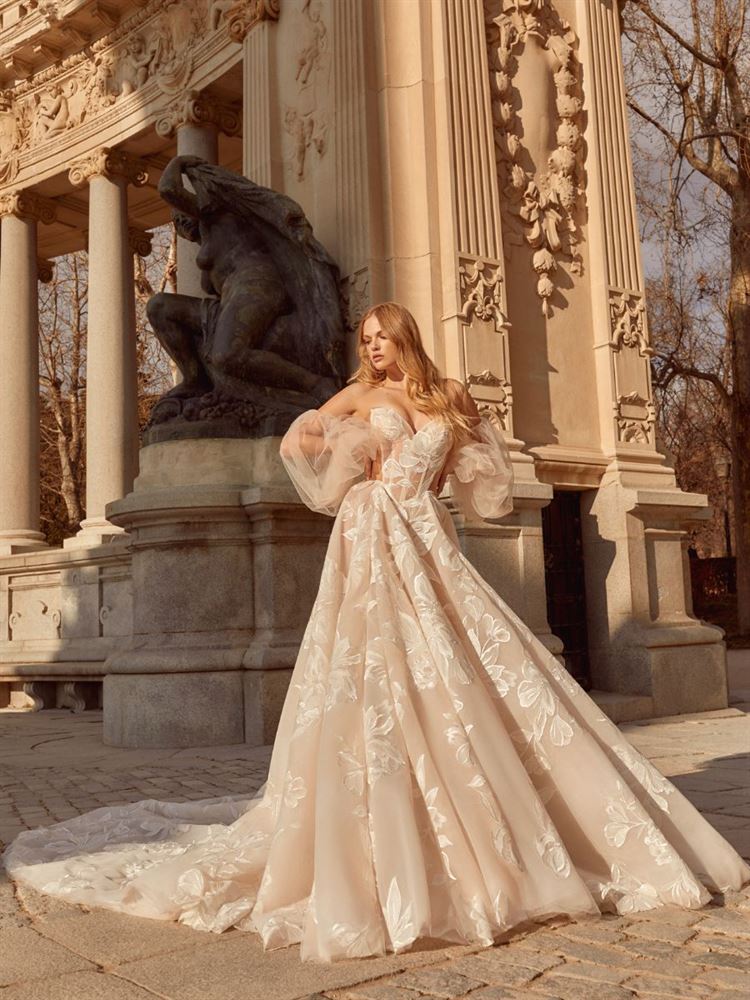 קולקציית AMOR 2024 של גליה להב