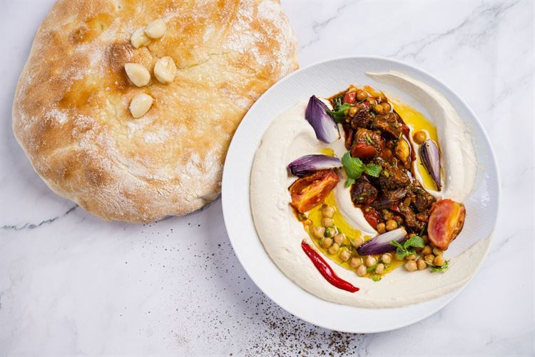 הכובע החדש של השף מושיק רוט בריזרוט האירועים קאי 8