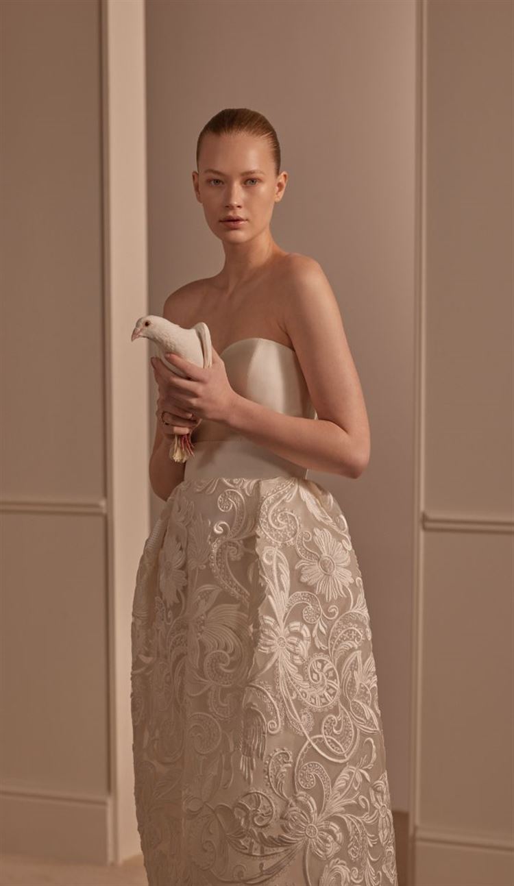 זוהרת בלבן: קולקציית הכלות של ליהי הוד 2025 3