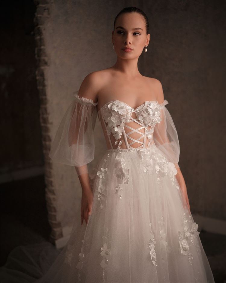 הפרח בגני: קולקציית הכלות של גלית רוביניק 10