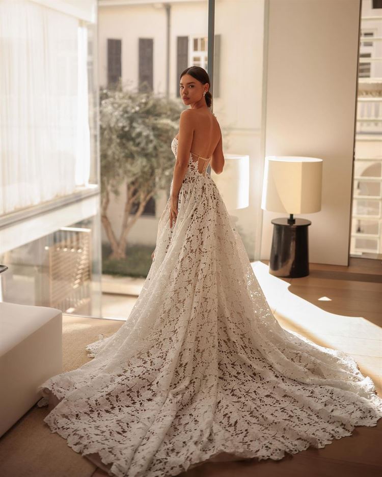 התחתני בסטייל: קולקציית 2024 של שלומית אזרד 3