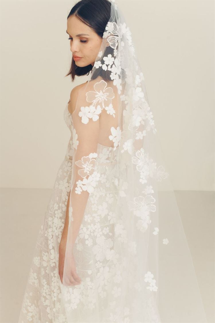 קולקציית הכלות של מירה צבילינגר: השתקפויות 3