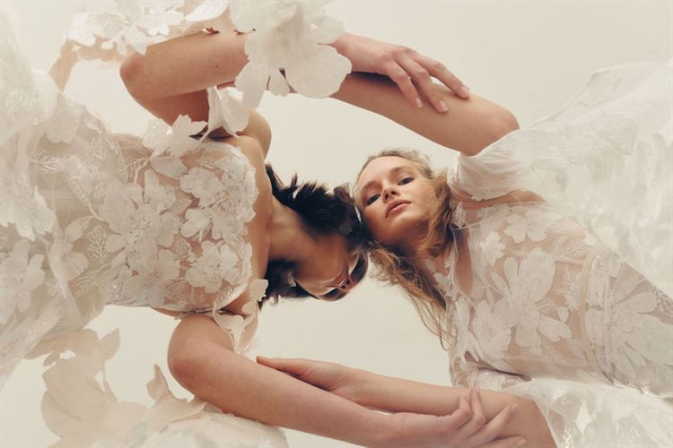 קולקציית הכלות של מירה צבילינגר: השתקפויות 11