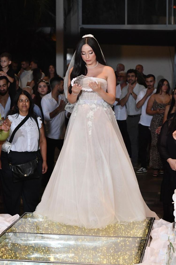 צילום: avi red camera