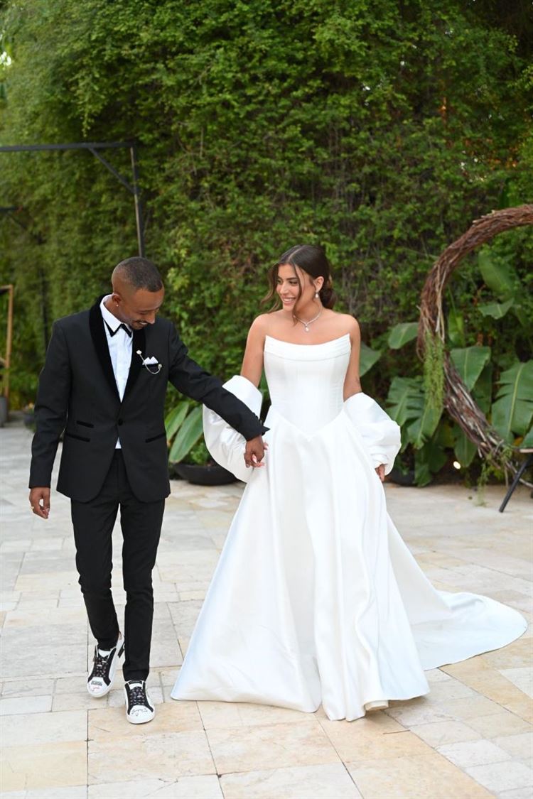 שמלה ראשונה. צילום: שלומי ביטון