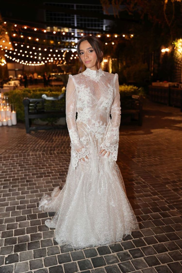 טליה מזוז בשמלת כלה של המעצבת ענבל דרור (צילום: יח