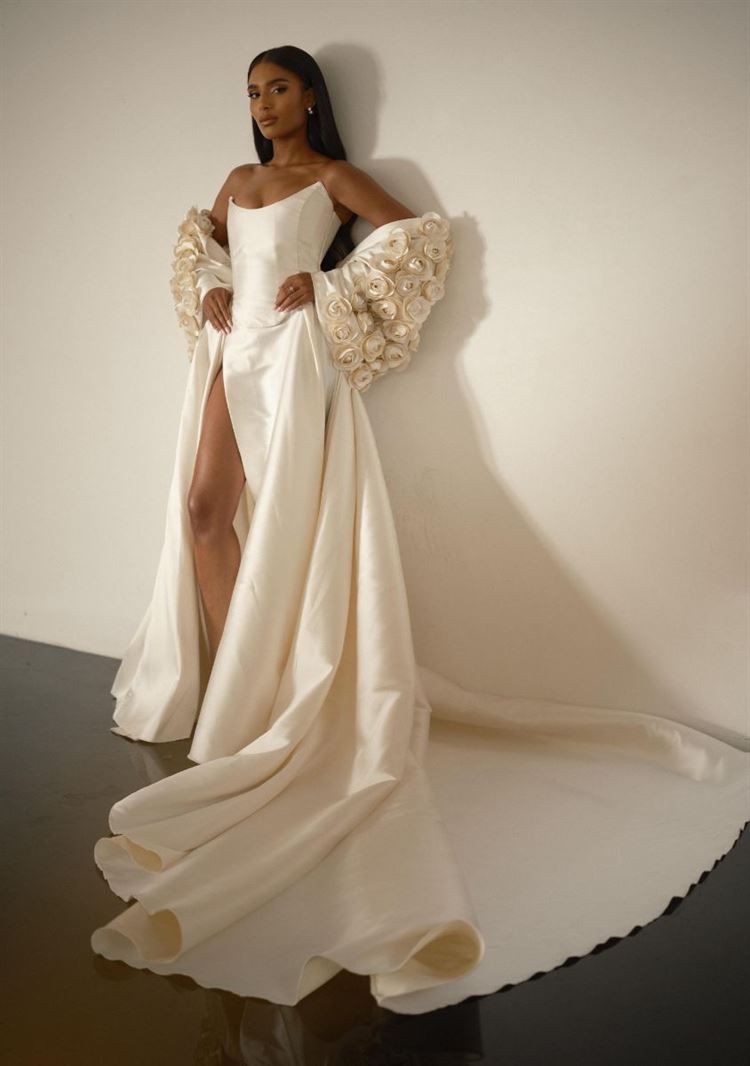  שמלה ראשונה- צילום: אלון שפרנסקי