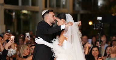 איך שיחת וידאו הובילה להצעת נישואין: הסיפור של שי לי ואלירן