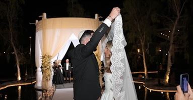 חופה על המים, הצעה בלונדון ושלוש שמלות בעיצוב אישי: רוני וירדן